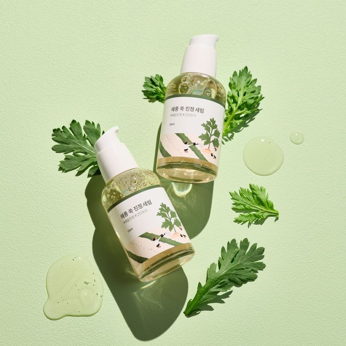 Заспокійлива сироватка з морським полином Mugwort Calming Serum від ROUND LAB - Зображення 2